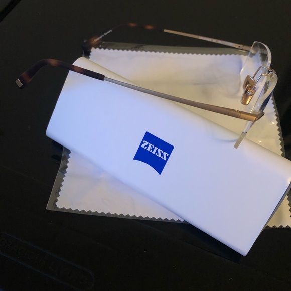 Zeiss Rectangular  Rimless Glasses with Titanium Gold Accents - Picture 4 of 6